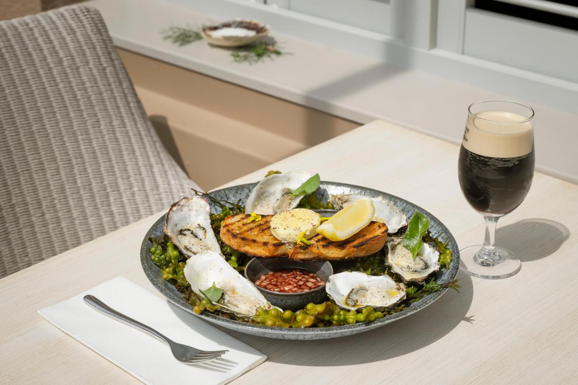 Connemara Sands Hotel & Spa 클리프덴 외부 사진